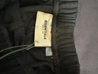 ESSENTIALS Shorts