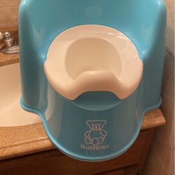 Toilet Para Niños BabyBJORN  . $10.00 Like New 