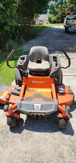 Husqvarna Z254 52" Zero Turn Lawn Mower