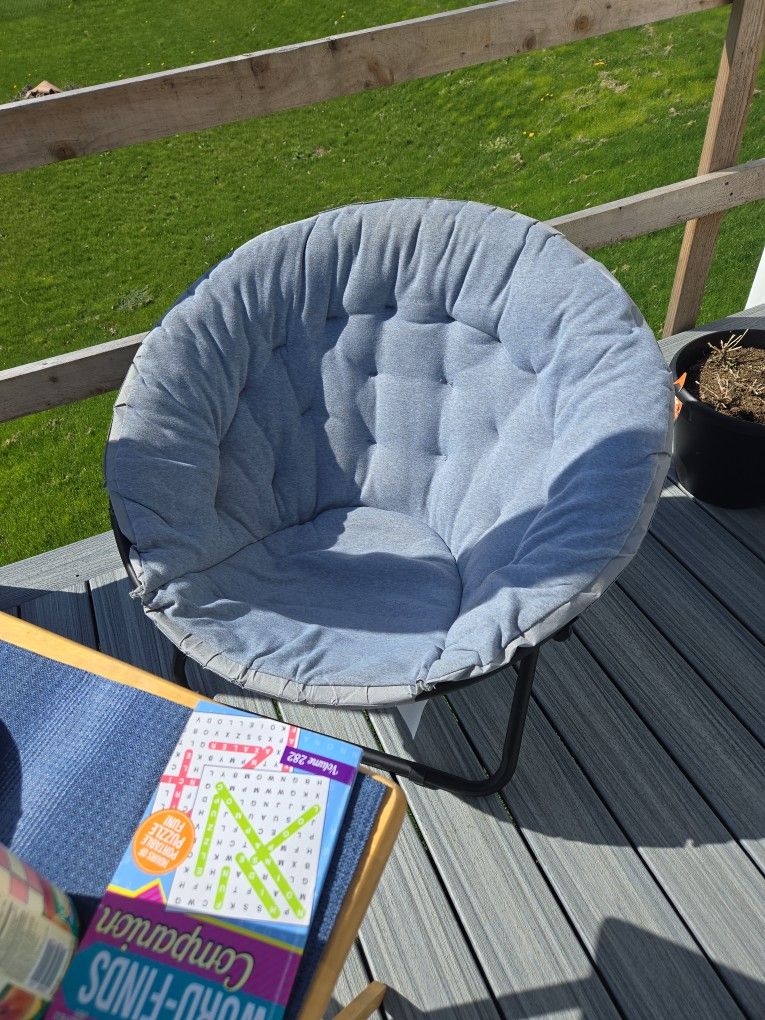 Oversized Saucer Chair