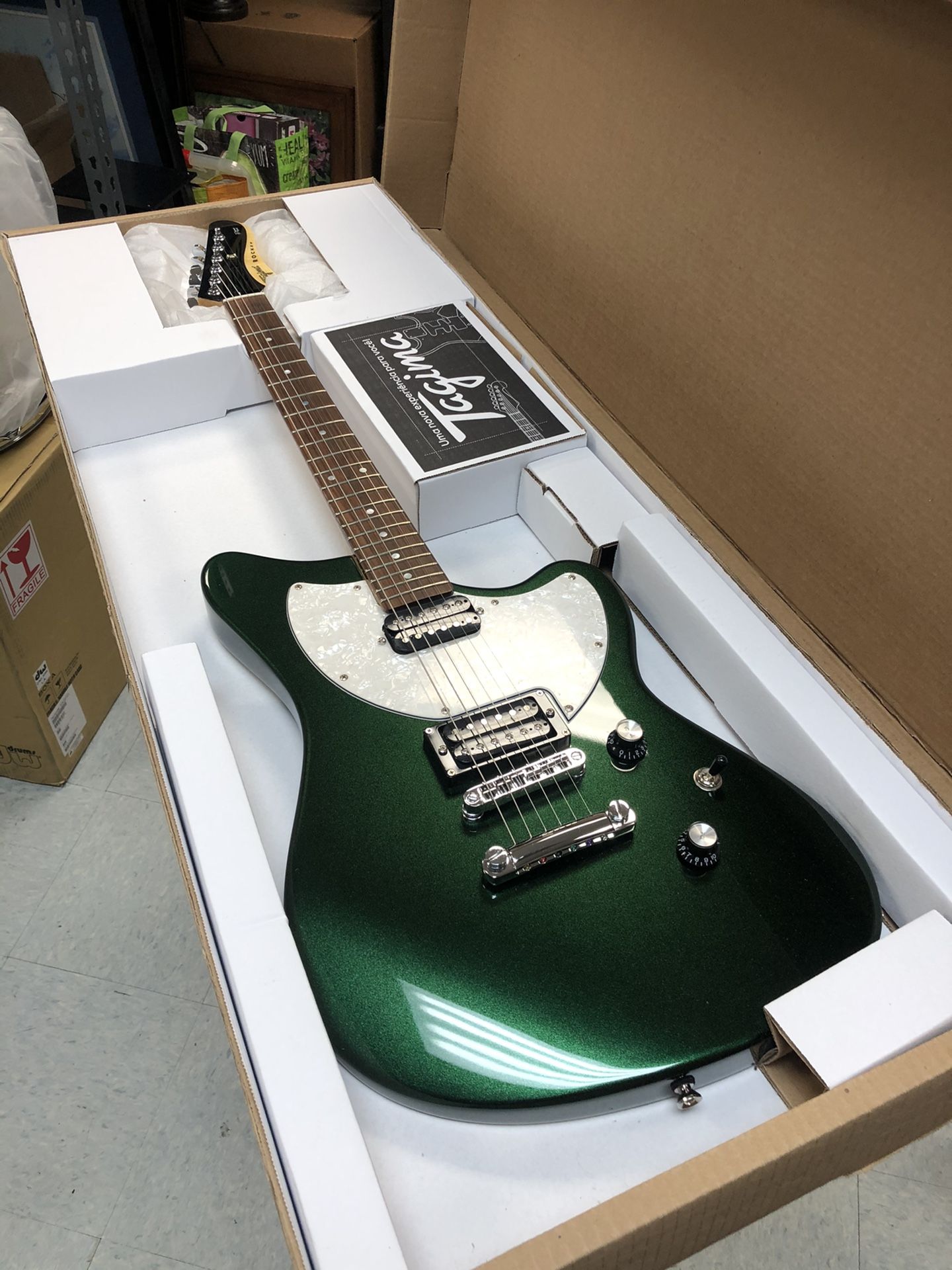 Tagima Rocker Guitar With Retail Box