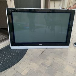 High  Definitin Plasma TV
