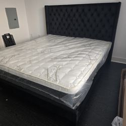 Queen Bed Frame With Mattress 
