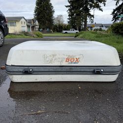 Car Top Roof Cargo Box (Hard Shell) – Needs Repair