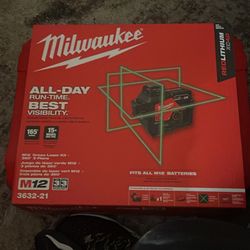 Millwaukee M12 Green Light Laser 360 3-plane 