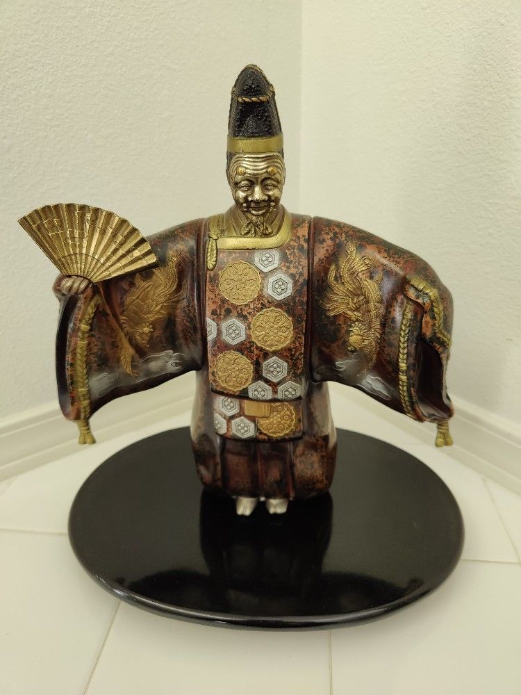 Okina Noh Dance Performer with Lacquer Stand (Japan)