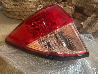 16-18 Honda HRV Tail light