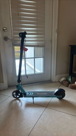 Razor Blue and Black Electric Scooter (ages 8-12)
