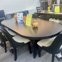 7 Pc Dinning Table Set $1,399