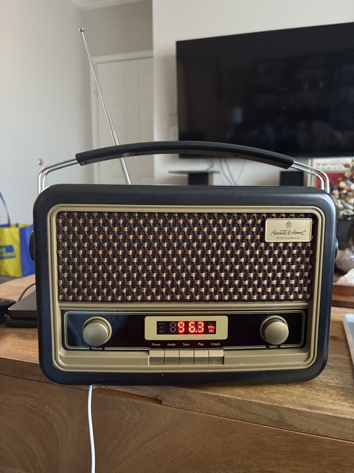 Hearth and Home by Magnolia Bluetooth speaker / radio