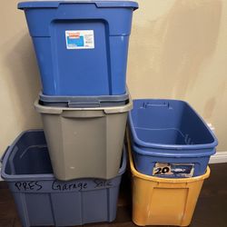 7 Large Plastic Storage Bins