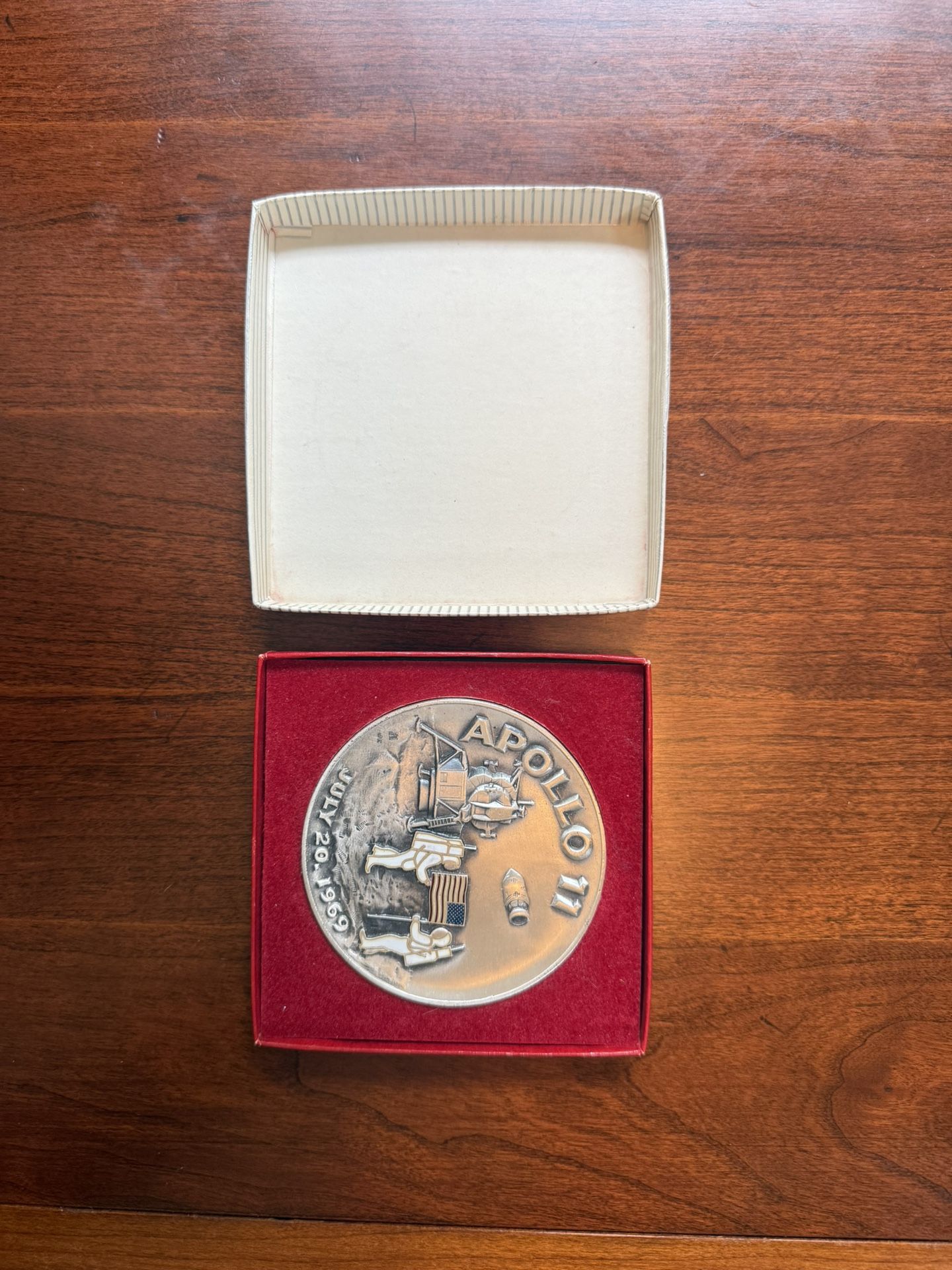 1969 Apollo 11 Moon Landing .999 Fine Silver Round – 1 oz – American Mint Associates