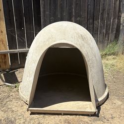 XL dog igloo
