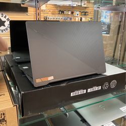 Asus Laptop Ryzen 7 CPU/1650 GPU/16GB RAM/512GB SSD