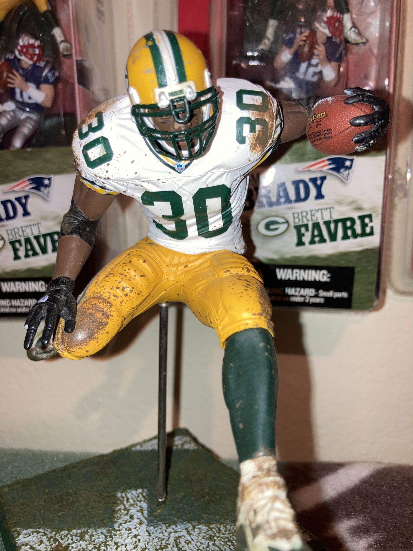 MCFARLANE CHRISTMAS PROMOTION SPECIAL: 6inch and Figure/ Preowned Like New Figure Of Ahman Green