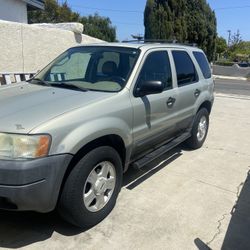 2003 Ford Escape