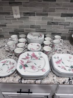 Vintage piece mikasa silk flowers 44 piece dinnerware set china