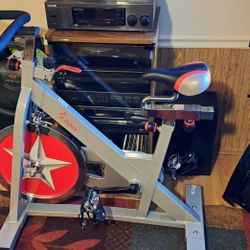 Sunny 40 lb Flywheel Chain Drive Pro Indoor Cycling Exercise Bike SF-B901