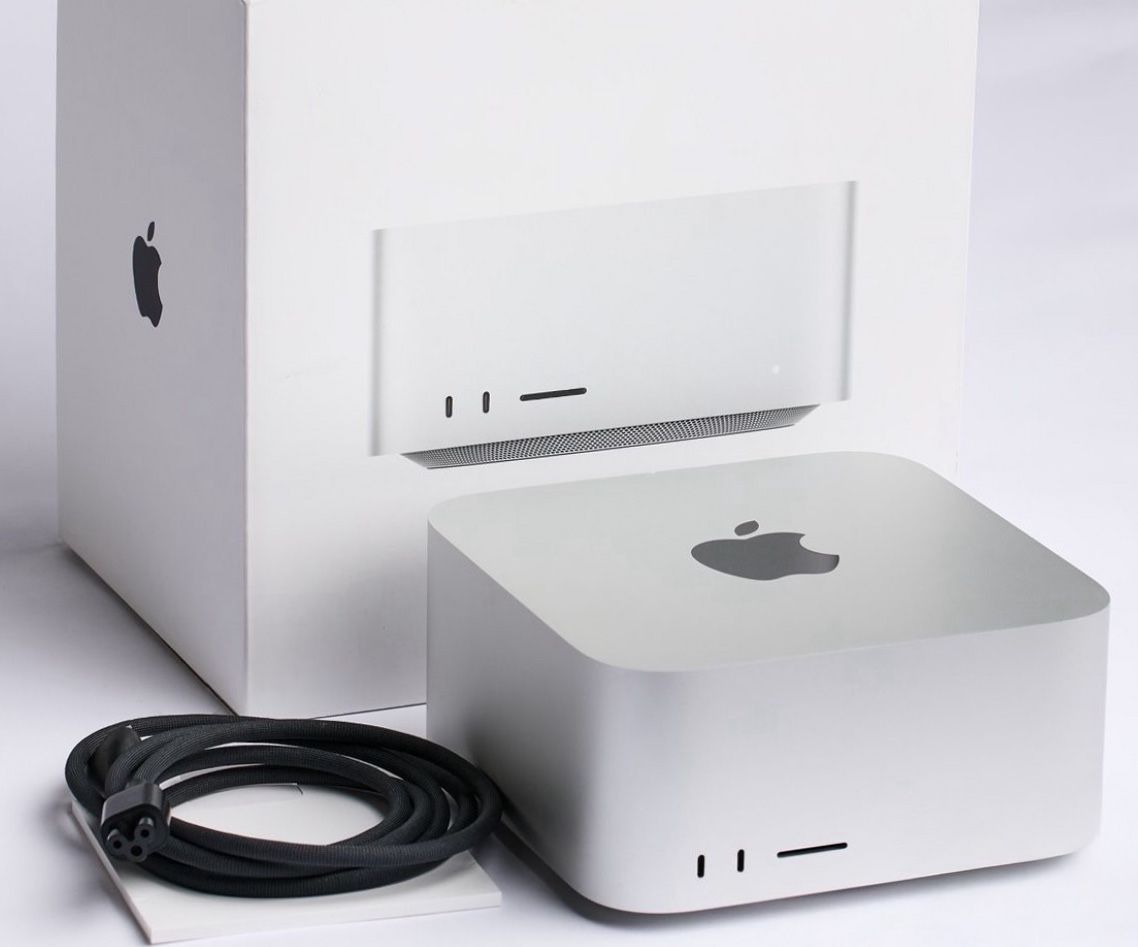 Apple Mac Studio M2 Ultra 24 Core CPU 60 Core GPU 64Gb Ram 1Tb SSD Apple Care Plus Warranty Until September 2026