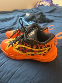 Boys shoes
