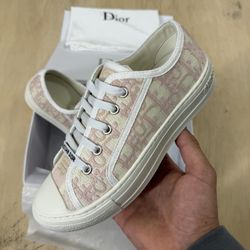 Women Dior Shoes “Walk N Dior”