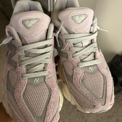 New Balance 9060 - Size 7 Men