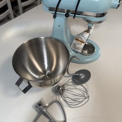 4.5 qt KitchenAid Stand Mixer
