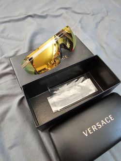 Sale or Trade - New Versace Startrek Runaway Unisex Gold Sunglasses