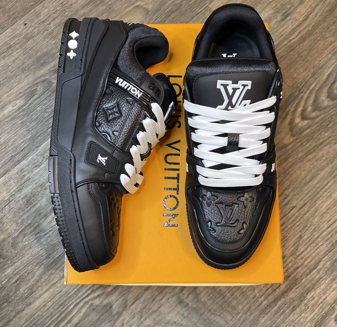 Lv Black Trainer Sneakers 10 1/2  Men’s 200 