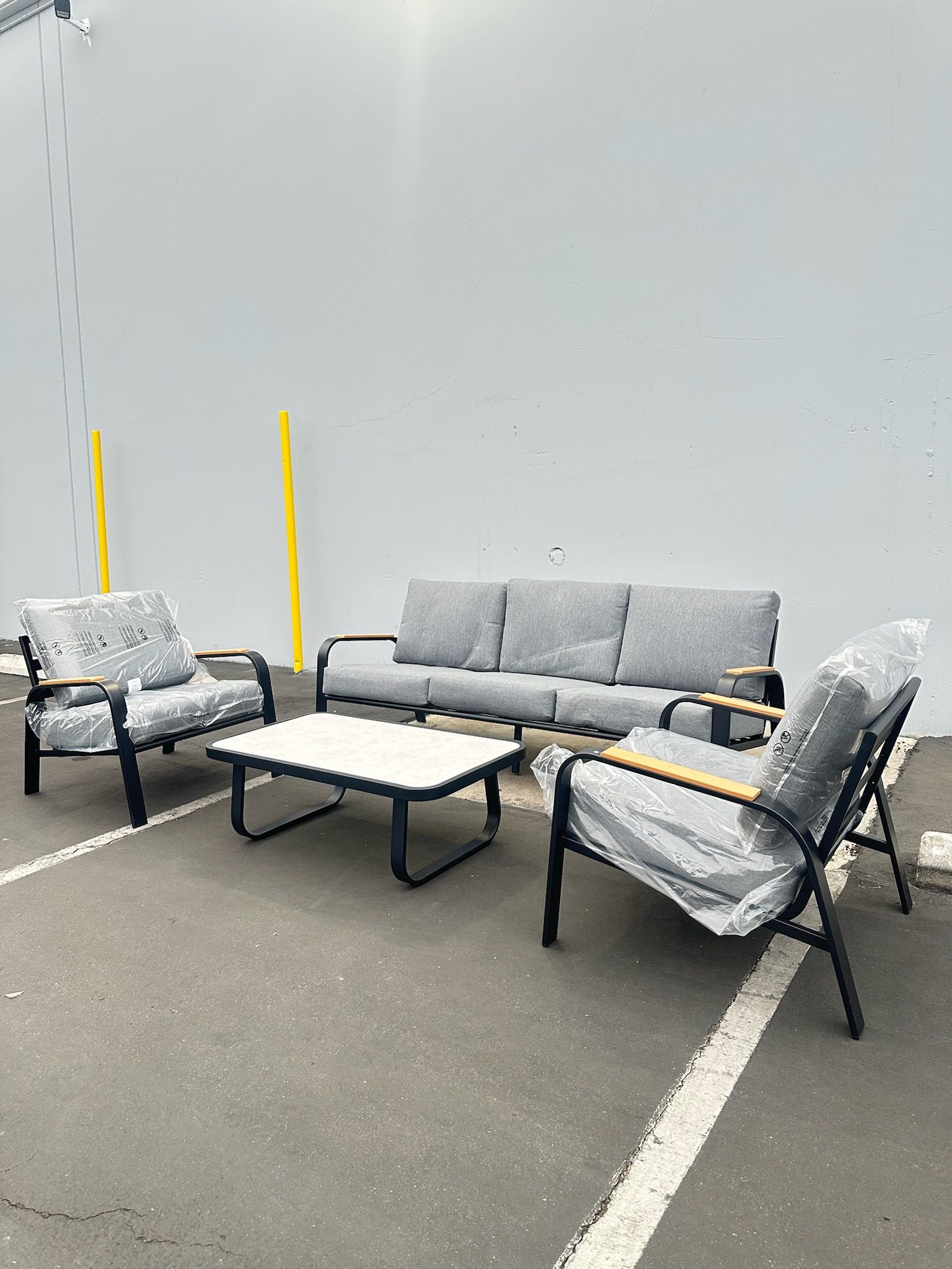 NEW! Outdoor Patio Furniture Set Of 4