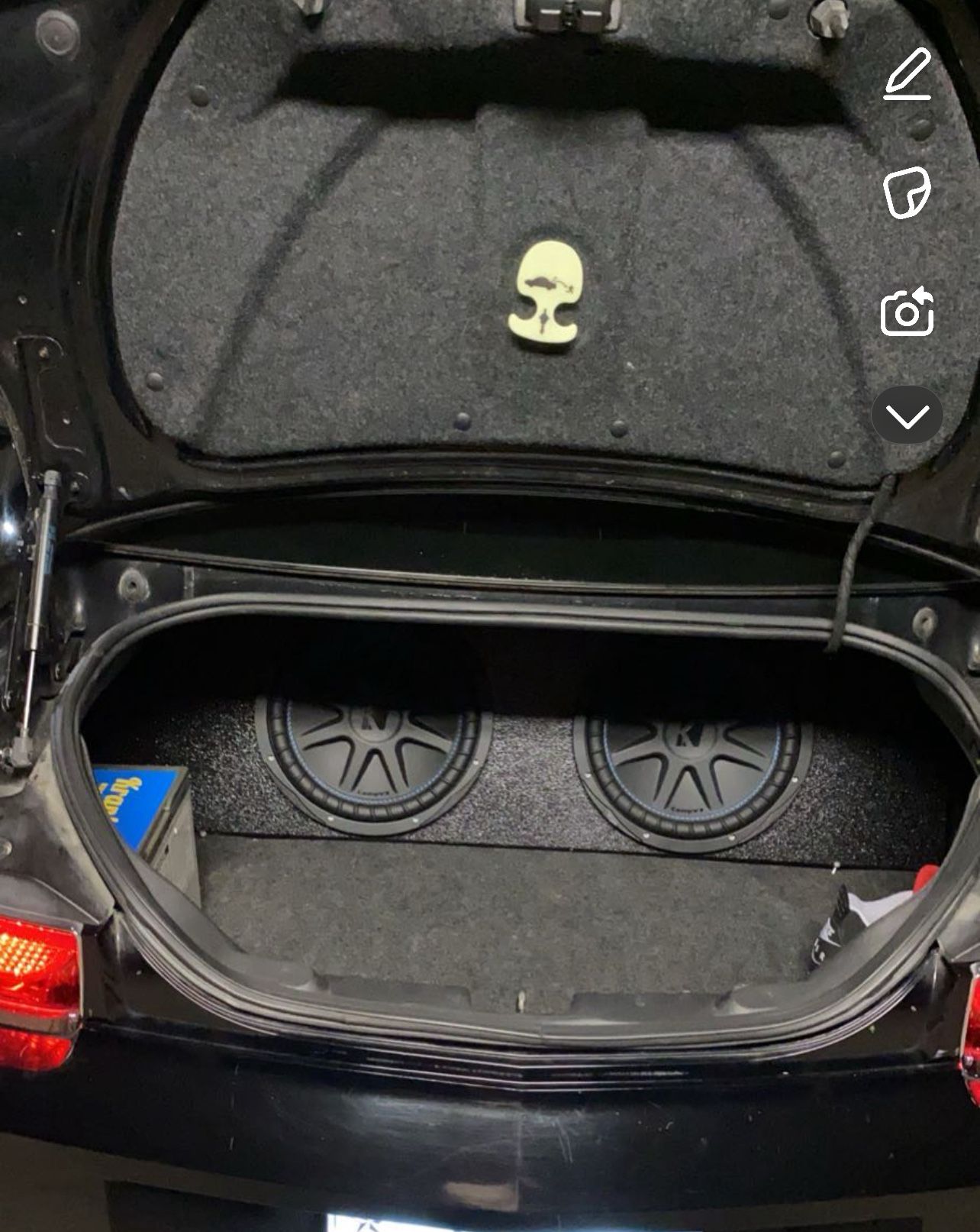 Speaker Box