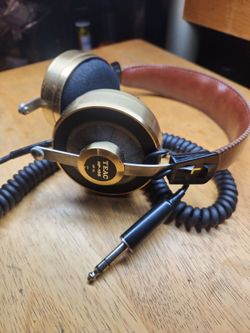 TEAC HP-100 Dynamic Stereo Headphone - Vintage