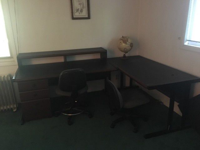 L Shaped Desk with Chairs.
