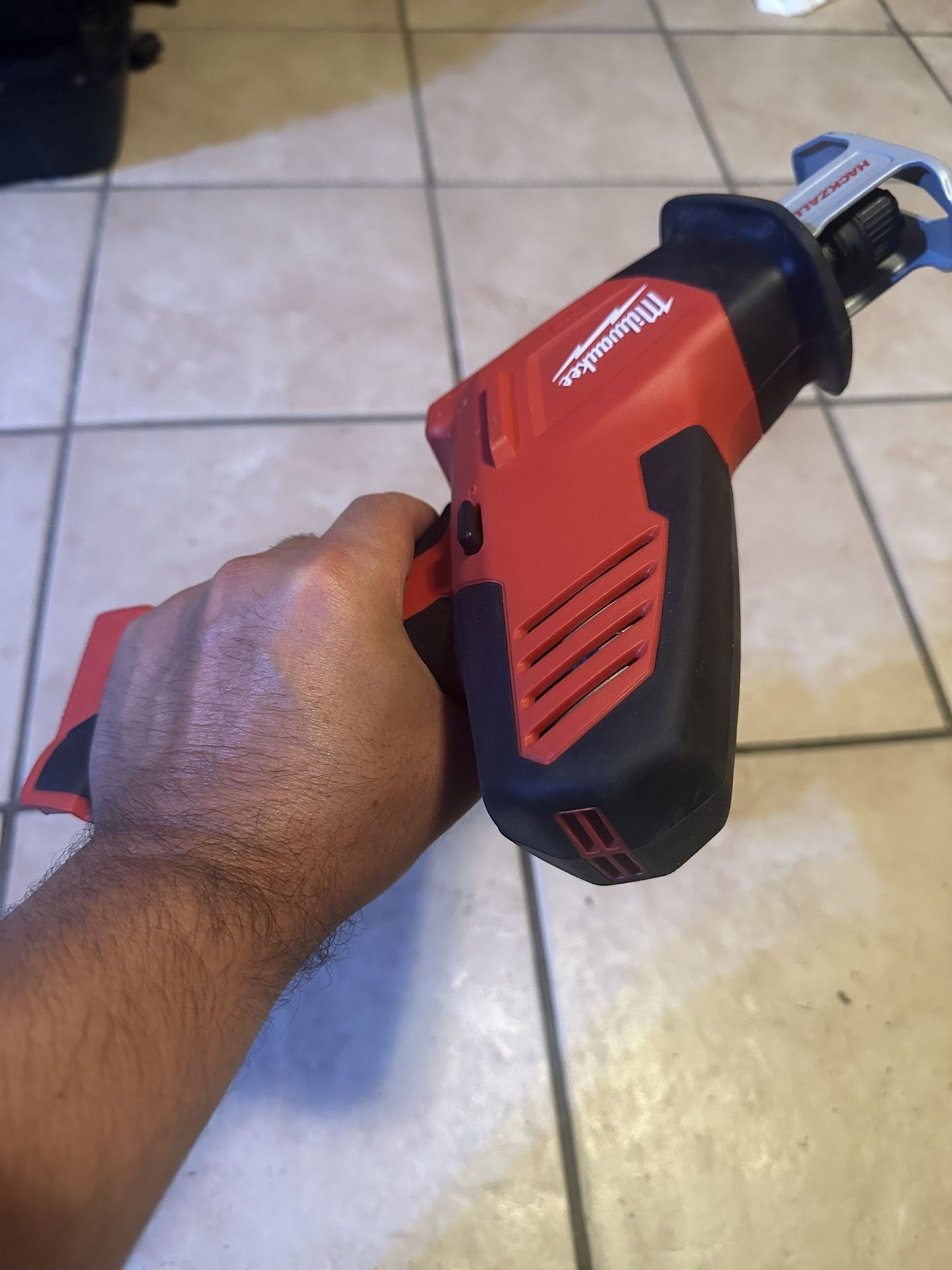Milwaukee Hacksaw