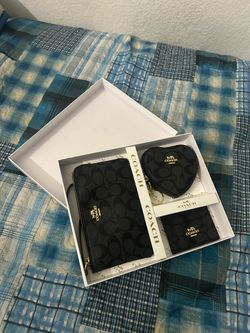 Coach Women's Black Gift Set