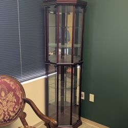 Pair of Corner Curio Cabinets – Glass Shelves, Mirrored Back, Cherry Finish