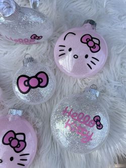 Hello Kitty Ornaments 
