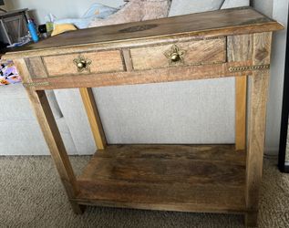 Brown Desk in very good condition