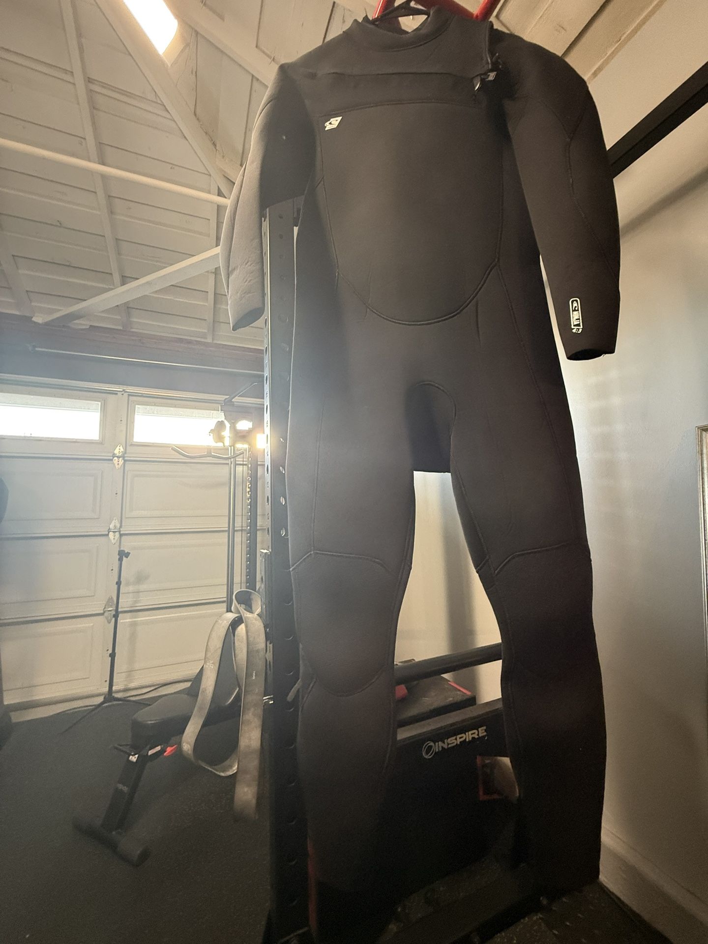 LIKE NEW WINTER SUIT 4/3 ONIELL CHEST ZIP