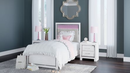 Altyra White Twin Panel Bed (Online Special Price)