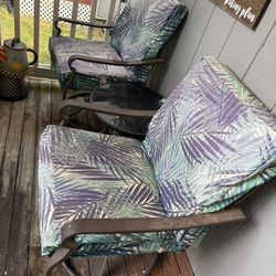 Chairs With Table