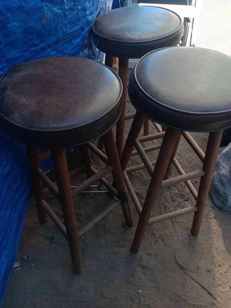 3 Bar Stools