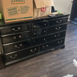 Dresser For Restoration