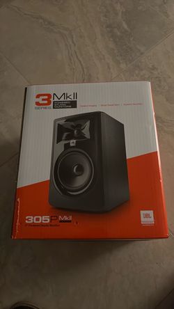 JBL 3 Series Speaker