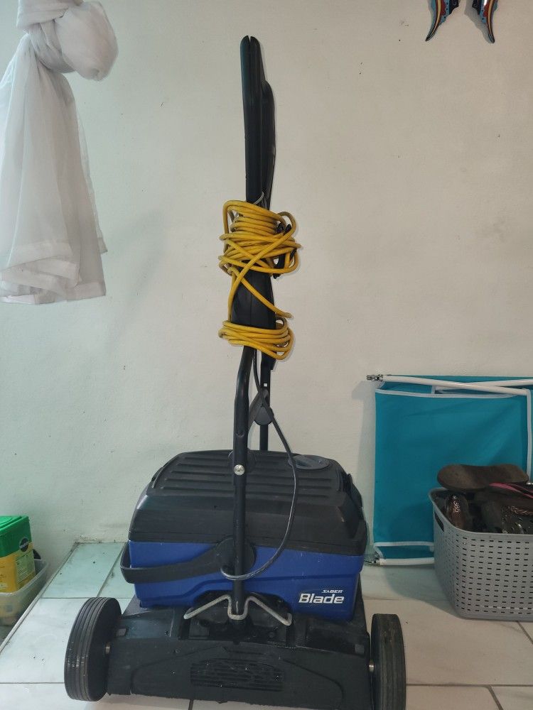Windsor Saber Blade 16" Floor Scrubber