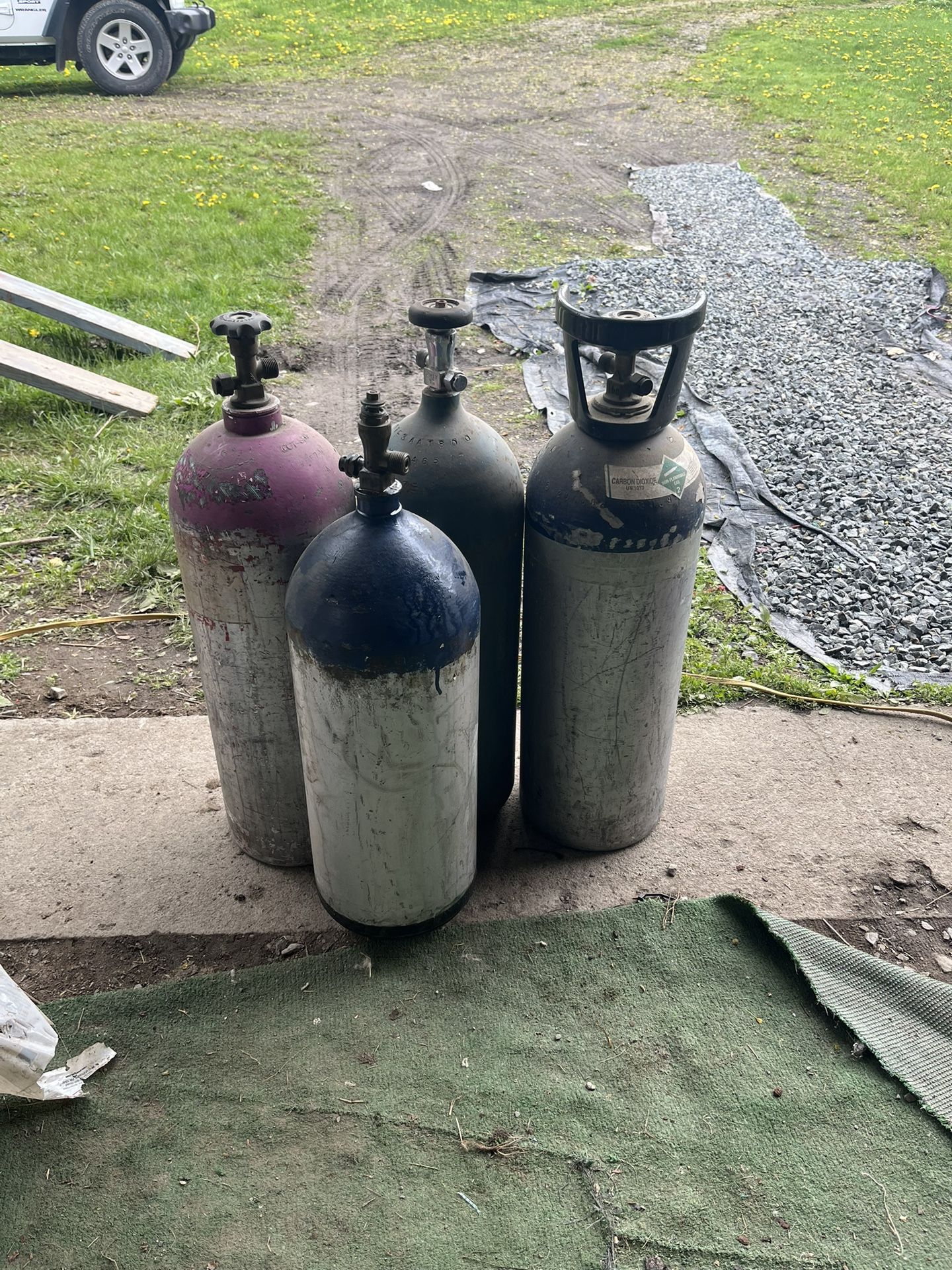 Carbon dioxide CO2 Air Tanks