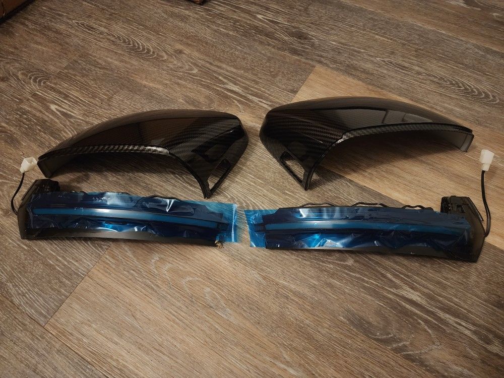 Dynamic Turn Signal And Side Mirror Covers 