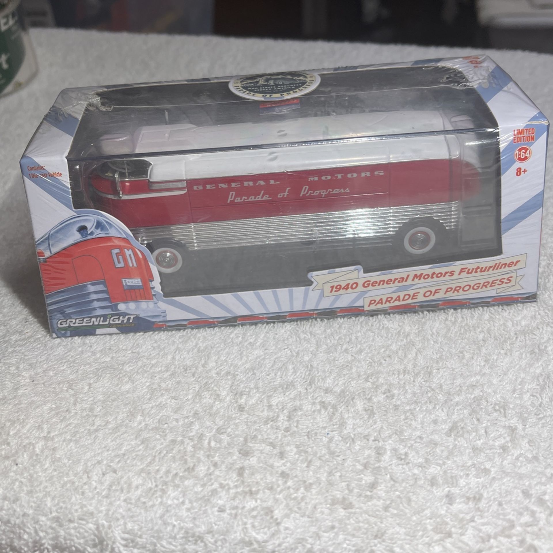 1:64 Greenlight 1940 General Motors Futurliner Parade Of Progress