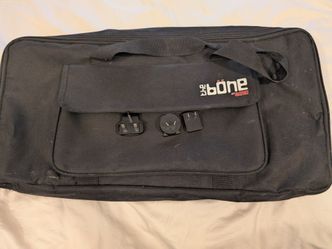 Gator G-Bone 5 pedal molded pedal board w bag
