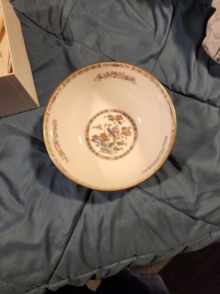 Wedgewood Bone China. Kutani Crane
